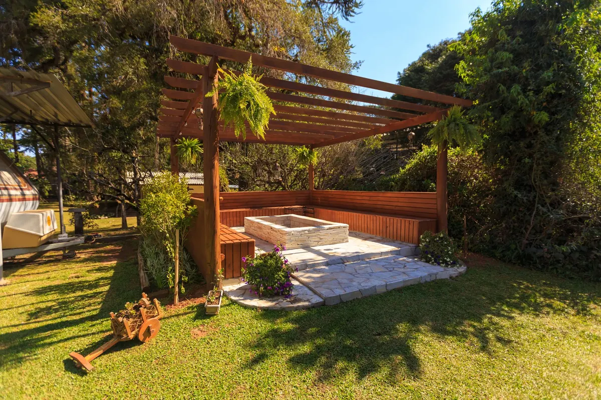 Best Patio Materials for Shaded and North-Facing Gardens in the UK